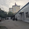 Слева, вдоль улицы Луговой, раньше были заросли сорной травы, мусора и автохлама — newsvl.ru