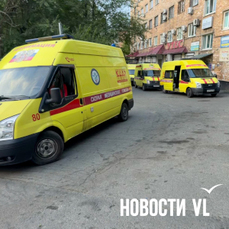 За девять месяцев ситуация с парковкой для скорых на Калинина никак не изменилась, они продолжают парковаться под домом