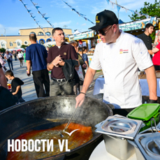 Запахи морепродуктов, чайные церемонии и бесконечный концерт: на набережной Спортивной гавани гремит фестиваль &laquo;Приморские муссоны&raquo;