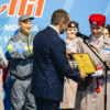 Вручение благодарности пассажирской бригаде — newsvl.ru