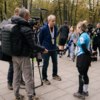 Потерявшая ногу из-за травмы 21-летняя Александра Гладкова из Саратова тоже бежала марафон. Фотографии предоставлены фондом «Жизнь в движении» — newsvl.ru
