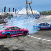 Виктор Олейник на розовом Toyota Mark II, Арсений Варавин на голубом Nissan Skyline R33 — newsvl.ru