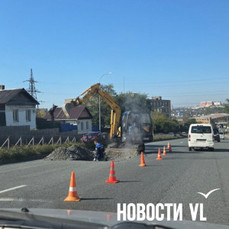 На проезжей части Олега Кошевого идёт ремонт теплосетей — специалисты перекрыли несколько метров одной полосы