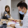 Пациентам измеряли давление и уровень кислорода в крови  — newsvl.ru