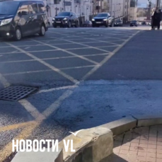 Возле &laquo;Измруда&raquo; горячая вода пробилась из-под асфальта – ВПЭС устраняет аварию