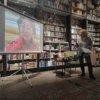 Переводчик Надежда Хузиятова рассказывает о книге «Мой Алтай» во Владивостоке, 2026 год. Фото: Вадим Сонин — newsvl.ru