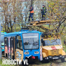 Во Владивостоке из-за повреждения сети нарушилось трамвайное движение, его уже восстановили