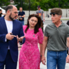 С мэром Шестаковым и Дилярой Маликовой, руководителем Аппарата губернатора. День молодёжи, 2022 год — newsvl.ru
